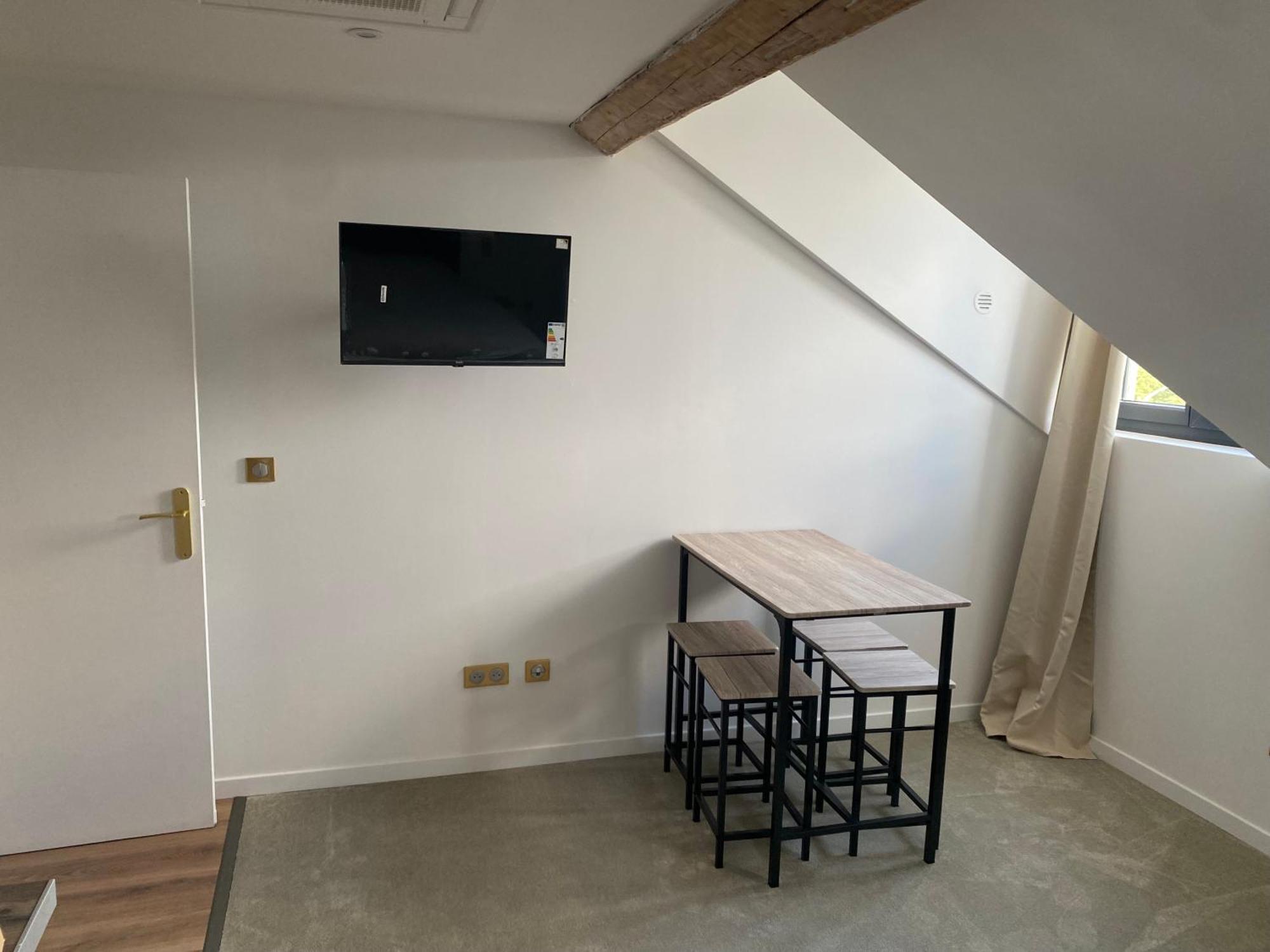 Hdg Hotel Gare De L'Isle Adam Appart'S Hotel Parmain Zewnętrze zdjęcie