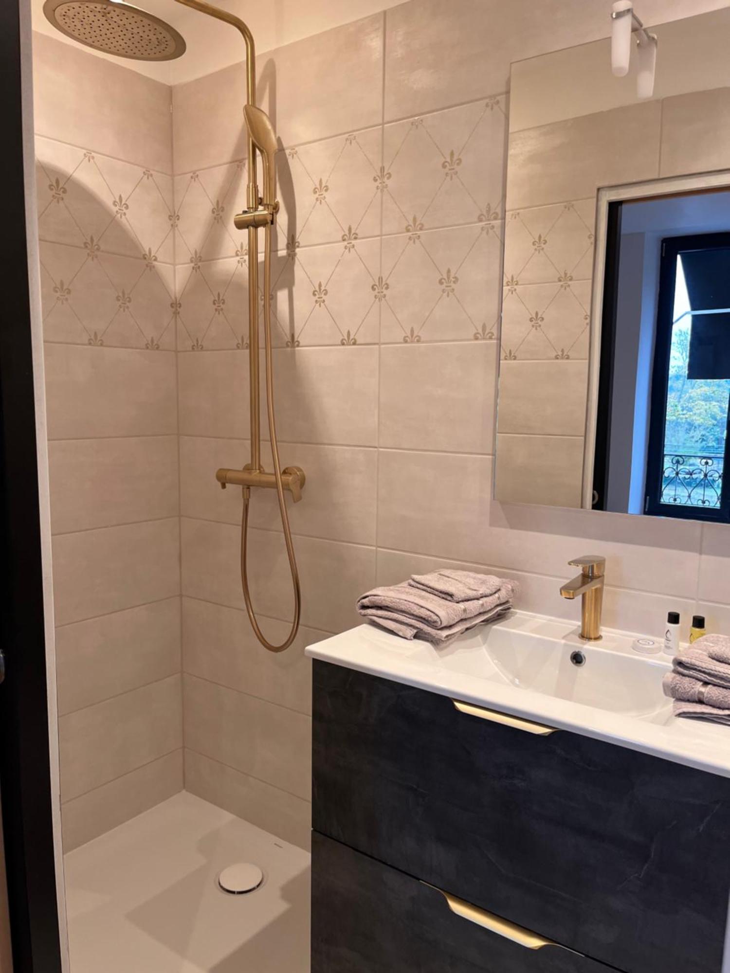 Hdg Hotel Gare De L'Isle Adam Appart'S Hotel Parmain Zewnętrze zdjęcie