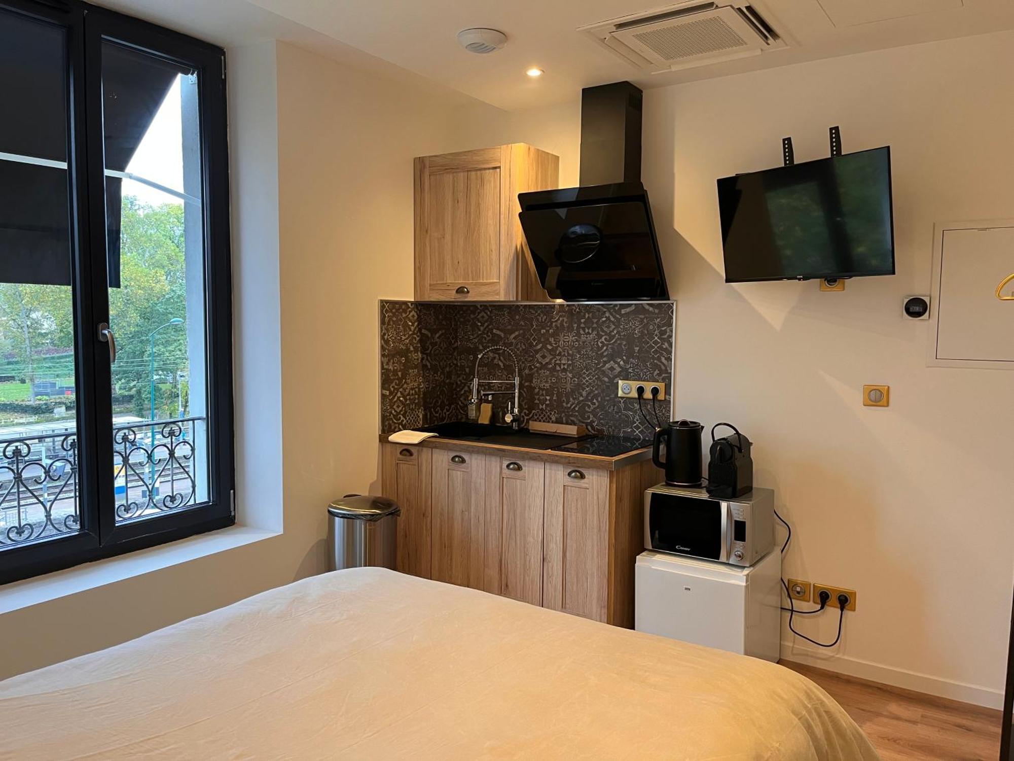 Hdg Hotel Gare De L'Isle Adam Appart'S Hotel Parmain Zewnętrze zdjęcie