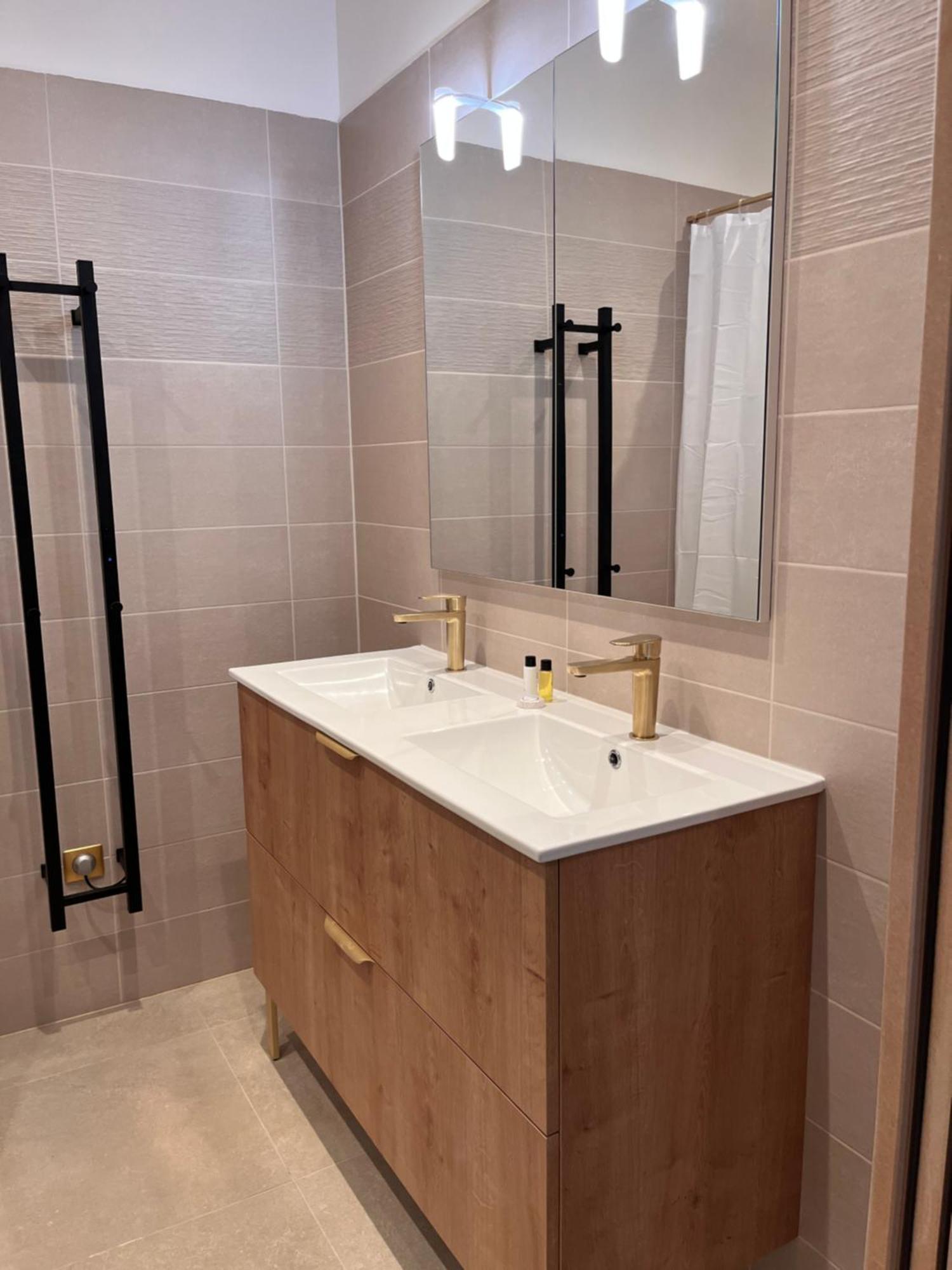 Hdg Hotel Gare De L'Isle Adam Appart'S Hotel Parmain Zewnętrze zdjęcie